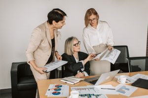 Makeable Consulting AI Reality Check study featured in CX Dive on Canadian managers and AI